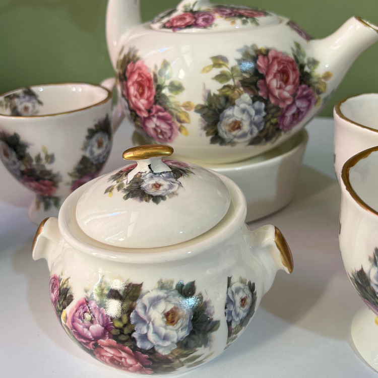 ست چایخوری باغ رز(پس کرایه)