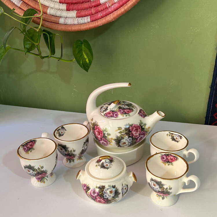 ست چایخوری باغ رز(پس کرایه)