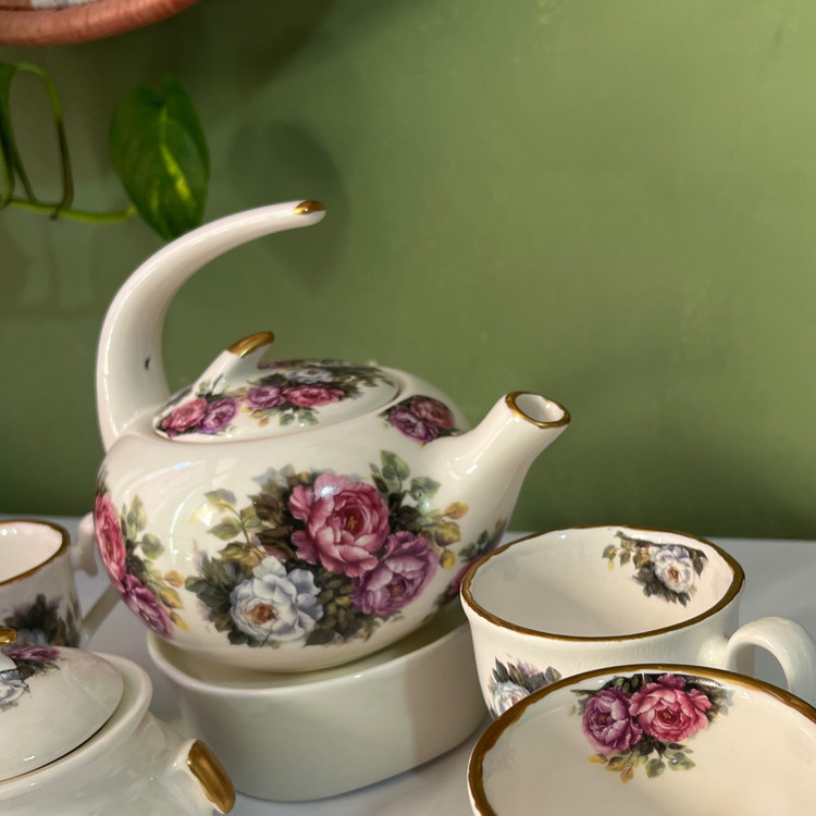 ست چایخوری باغ رز(پس کرایه)