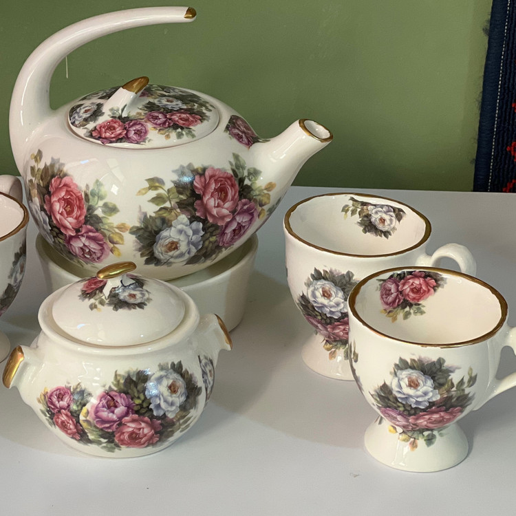 ست چایخوری باغ رز(پس کرایه)