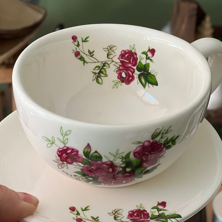 کاپ گل سرخی (پس کرایه)
