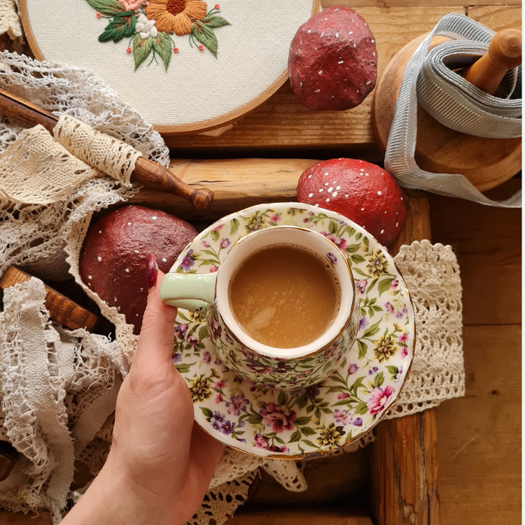 فنجان باغ سبز(پس کرایه)
