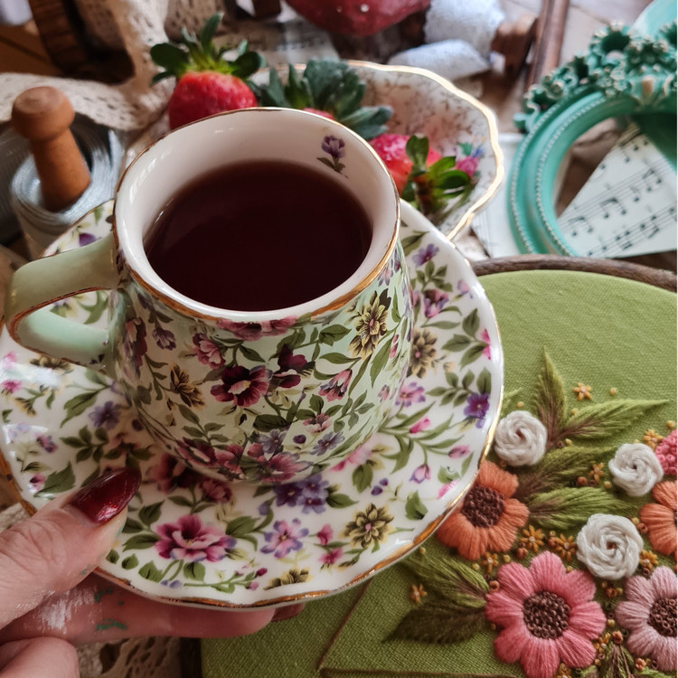 فنجان باغ سبز(پس کرایه)