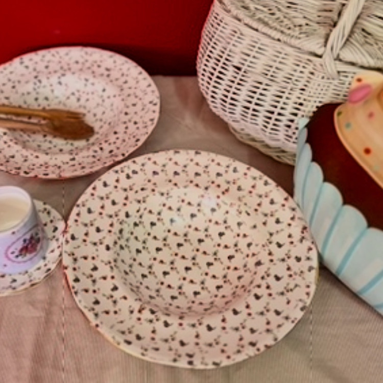 پاستا خوری(پس کرایه)