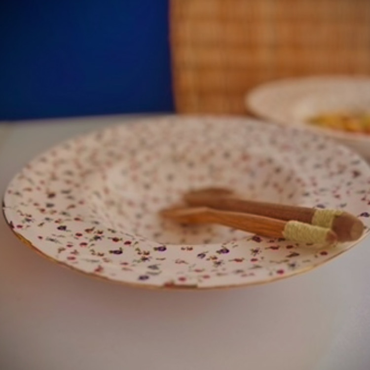 پاستا خوری(پس کرایه)
